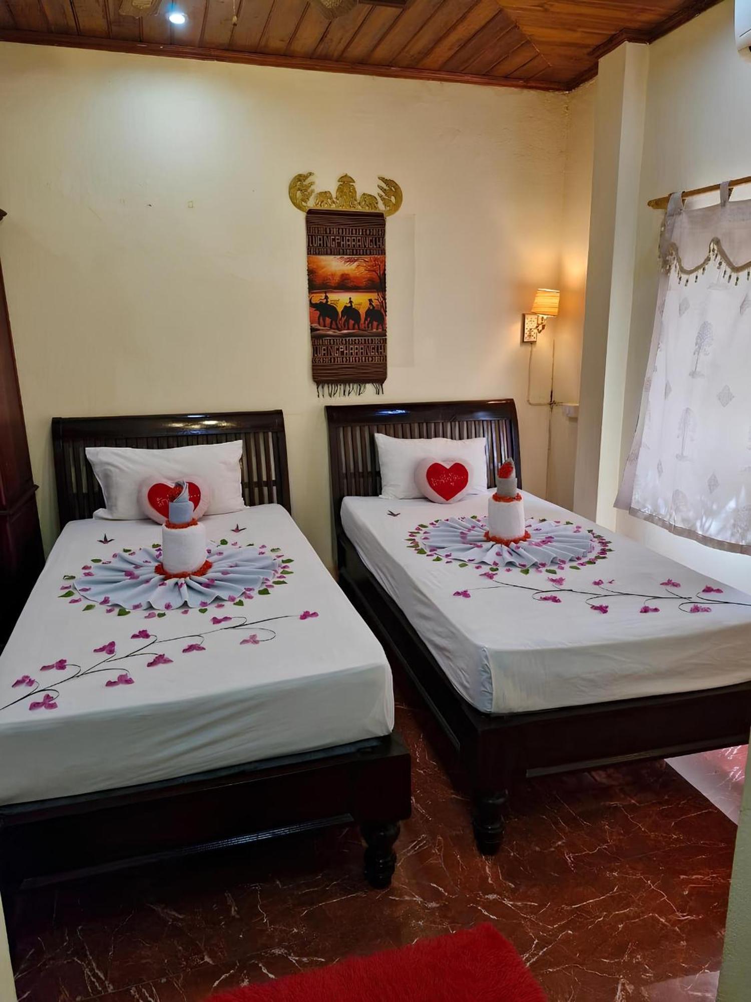 Hotel Sakura Wood House Luang Prabang Exterior foto