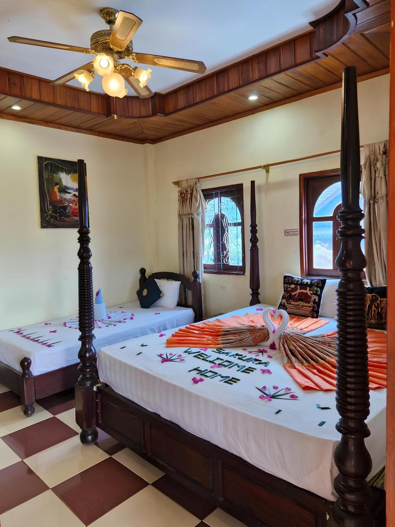 Hotel Sakura Wood House Luang Prabang Exterior foto