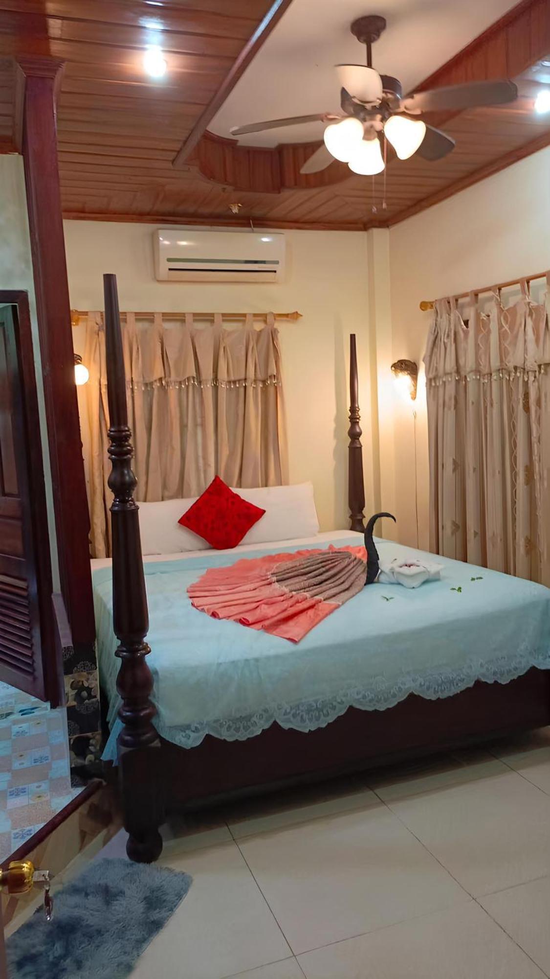 Hotel Sakura Wood House Luang Prabang Exterior foto